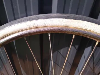 Ruedas y neumáticos 550A varillas años 50