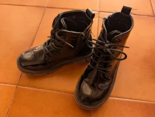 Botas niña charol  Talla 30/ 30.5