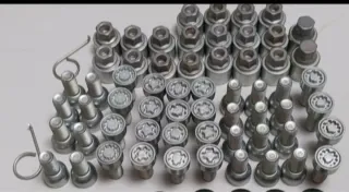Se vende tornillos antirrobo VW GOLF MK7 AUDI SEAT