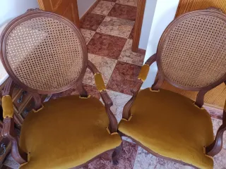 Juego de 2 Sillas de Madera y Rattan