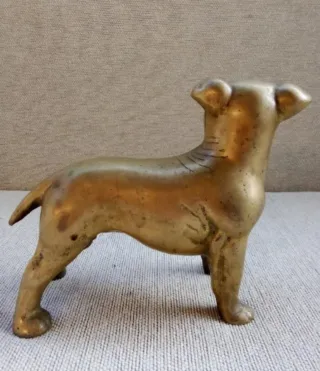Escultura perro latón macizo antigua