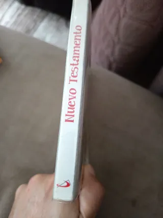 Nuevo Testamento: Recuerdo de mi Primera Comunión