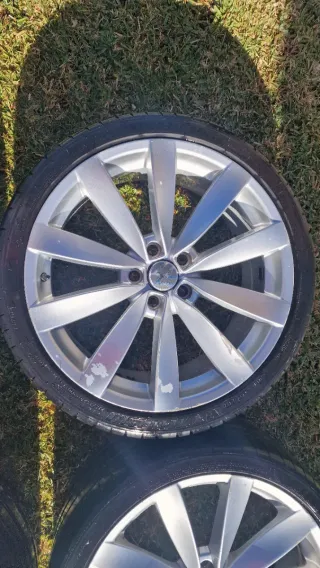 Llantas VW y Neumáticos Michelin