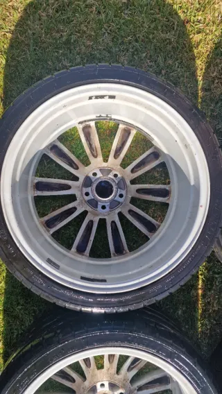 Llantas VW y Neumáticos Michelin