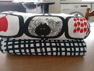 Cama IKEA blanca y negra + Colchón viscoelástica