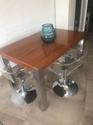 Silla giratoria acrílico y metal