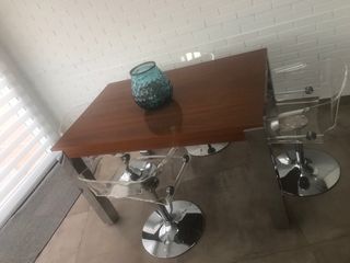 Silla giratoria acrílico y metal