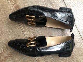 Mocasines HÖGL charol negro puntera cuadrada