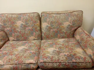 Sofás florales de tela