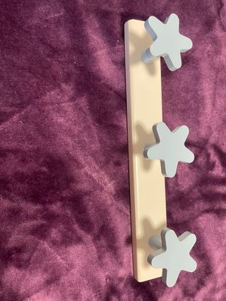 Percha infantil estrellas