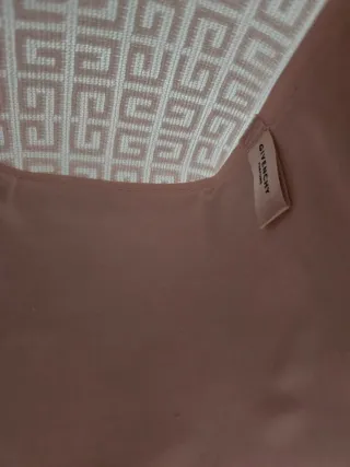 Necessaire Givenchy Rosa