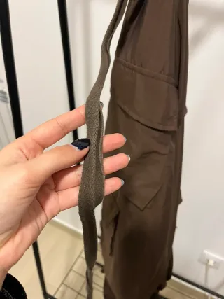 Calças cargo castanhas cintura V