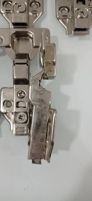 Bisagras hidráulicas de cazoleta marca amig (8 uni