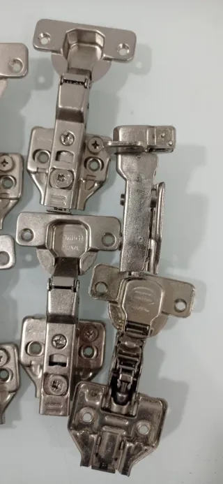 Bisagras hidráulicas de cazoleta marca amig (8 uni