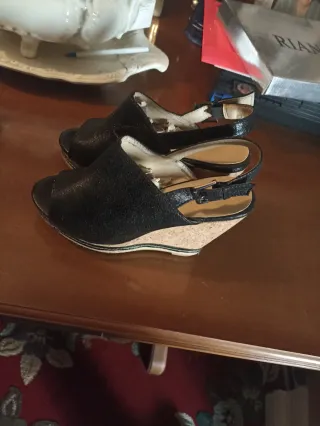 Zapatos de cuña negros