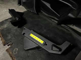 Asientos traseros Saxo VTS y plásticos