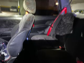 Asientos traseros Saxo VTS y plásticos