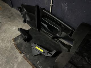 Asientos traseros Saxo VTS y plásticos