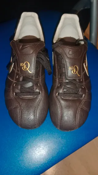 Botas fútbol niño Nike Talla 33 R10