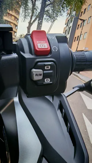 Honda Forza 750 2024 - 5900 km