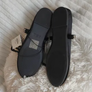 Manoletinas negras terciopelo con pedrería 38