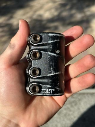 Abrazadera SCS Tilt Sculpted