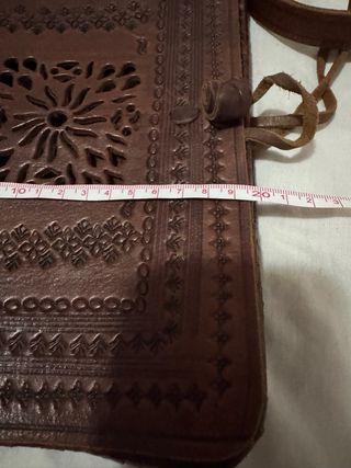 Bolso de cuero artesanal