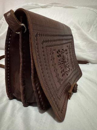 Bolso de cuero artesanal
