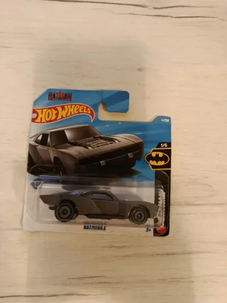 Hot Wheels Batmobile 1/5 4/250 nuevo