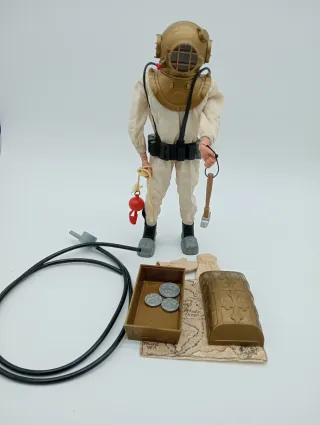 buzo Geyperman antiguo con accesorios