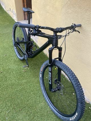 Bicicleta Montaña GHOST Carbono