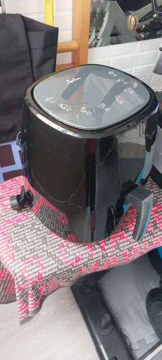 Freidora de aire negra