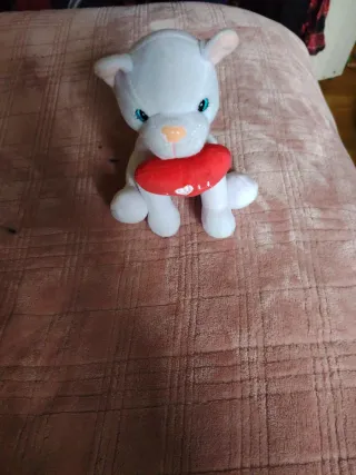 Peluche gato blanco con corazón