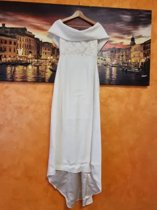 Abito da sposa color bianco avorio