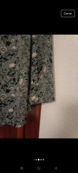 Blusa verde y blanca estampada