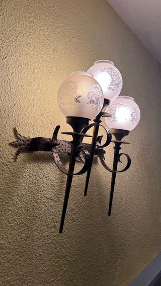 Lámpara araña y lampara de pared