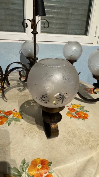 Lámpara araña y lampara de pared