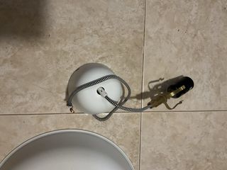 Lámpara colgante metálica blanca