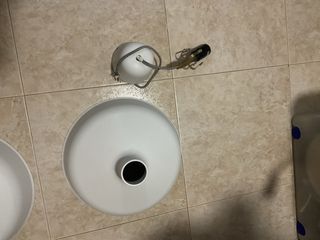 Lámpara colgante metálica blanca