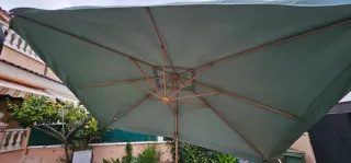 Parasol grande de jardín