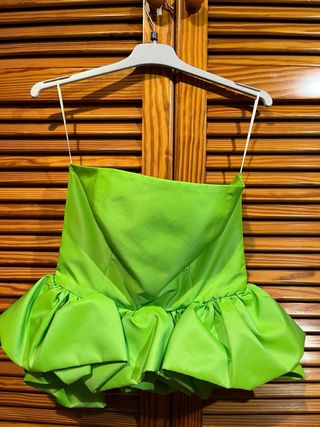 Top Zara verde lima con volumen