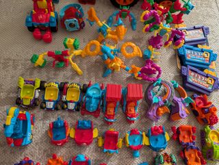 Lote gigante Superthings accesorios y figura