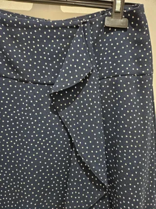 Falda azul marino lunares talla 40