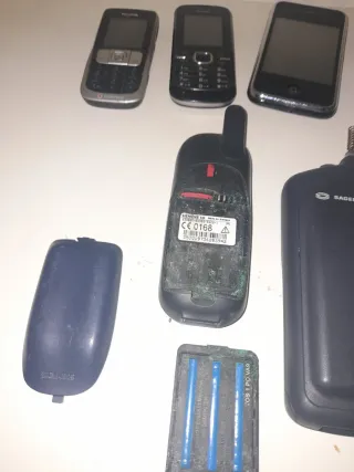 Coleção Telemóveis Antigos Dallas, Nokia, Sagem