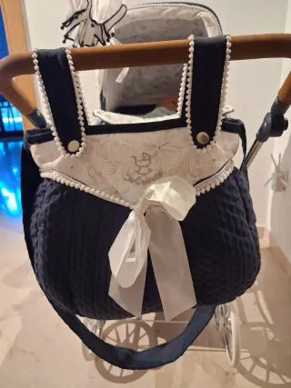 Carrito de muñecas clásico azul