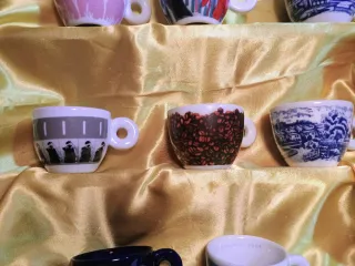 Tazzine Illy in Porcellana