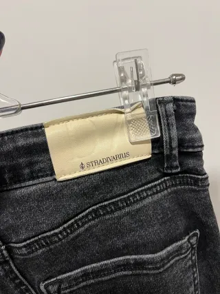 Calças Stradivarius ganga pretas