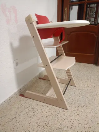 Silla Stokke con reductor y mesa
