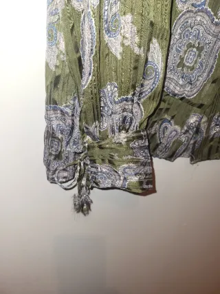 Camisa Zara verde y plateada