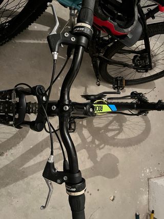 Bicicleta Btwin MTB Negra y Azul